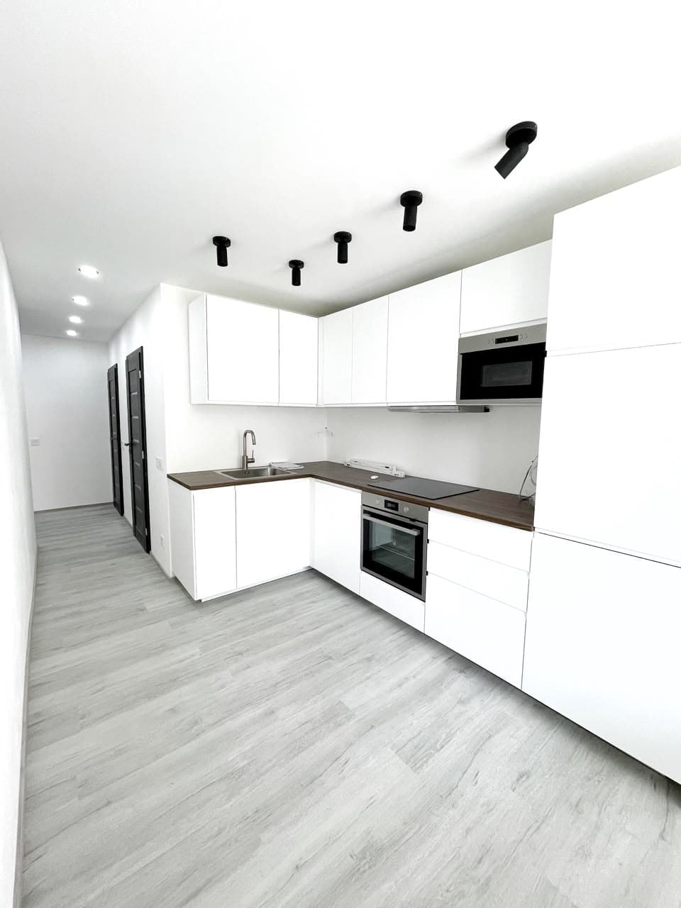 Rekonstrukce bytu – Praha 8 Střížkov